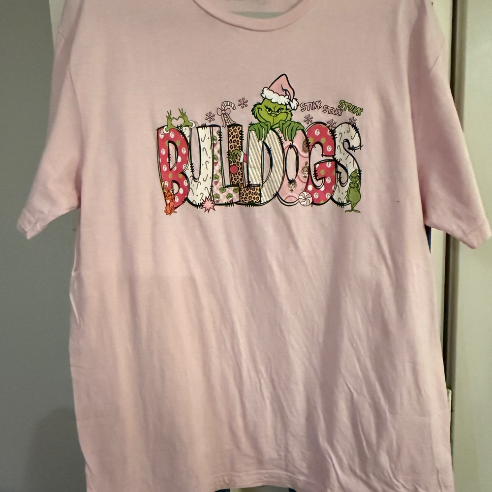 Gildan Light Pink Bulldogs Graphic Tee